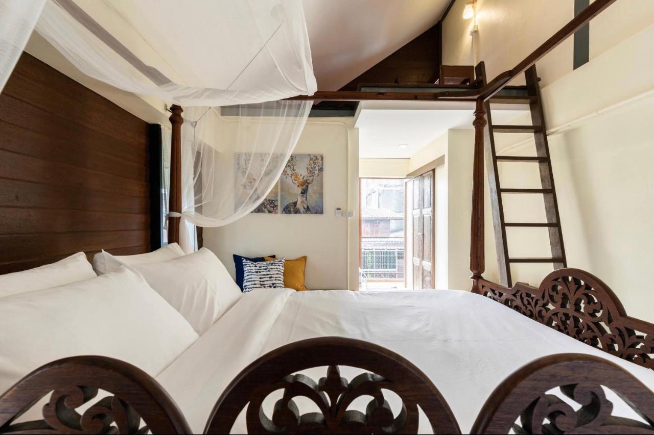 Baan Boon Bed and Breakfast Bangkok Exteriör bild