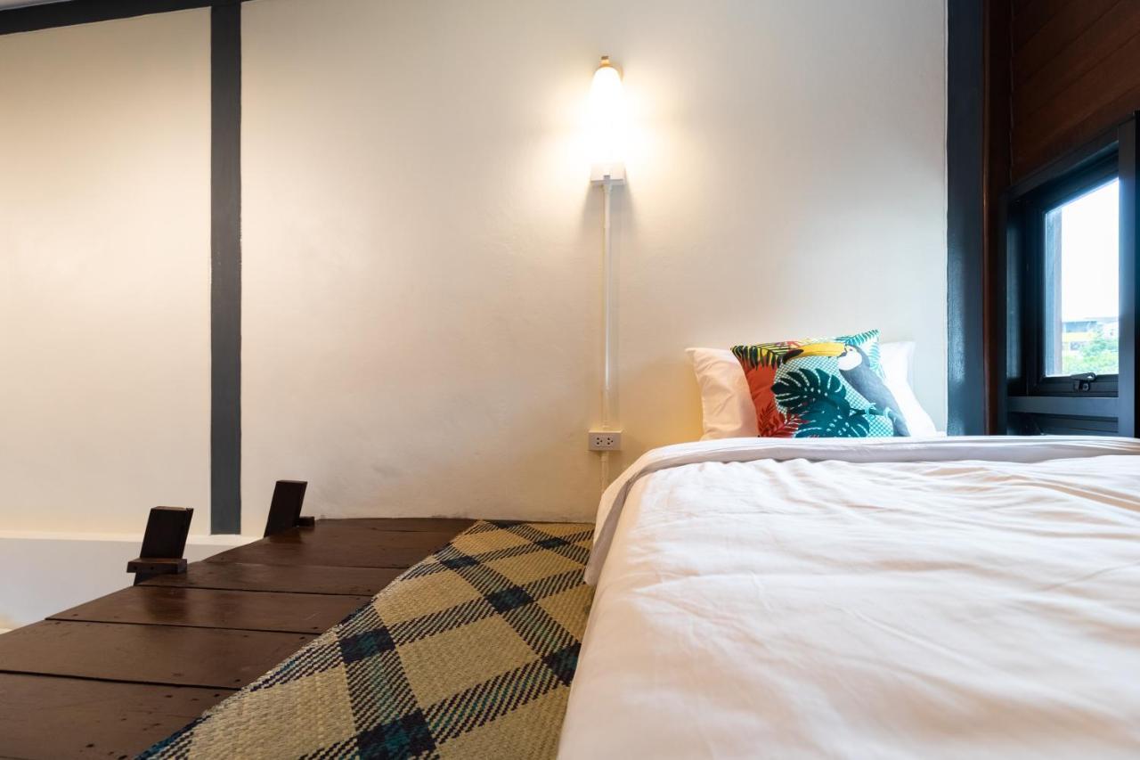 Baan Boon Bed and Breakfast Bangkok Exteriör bild