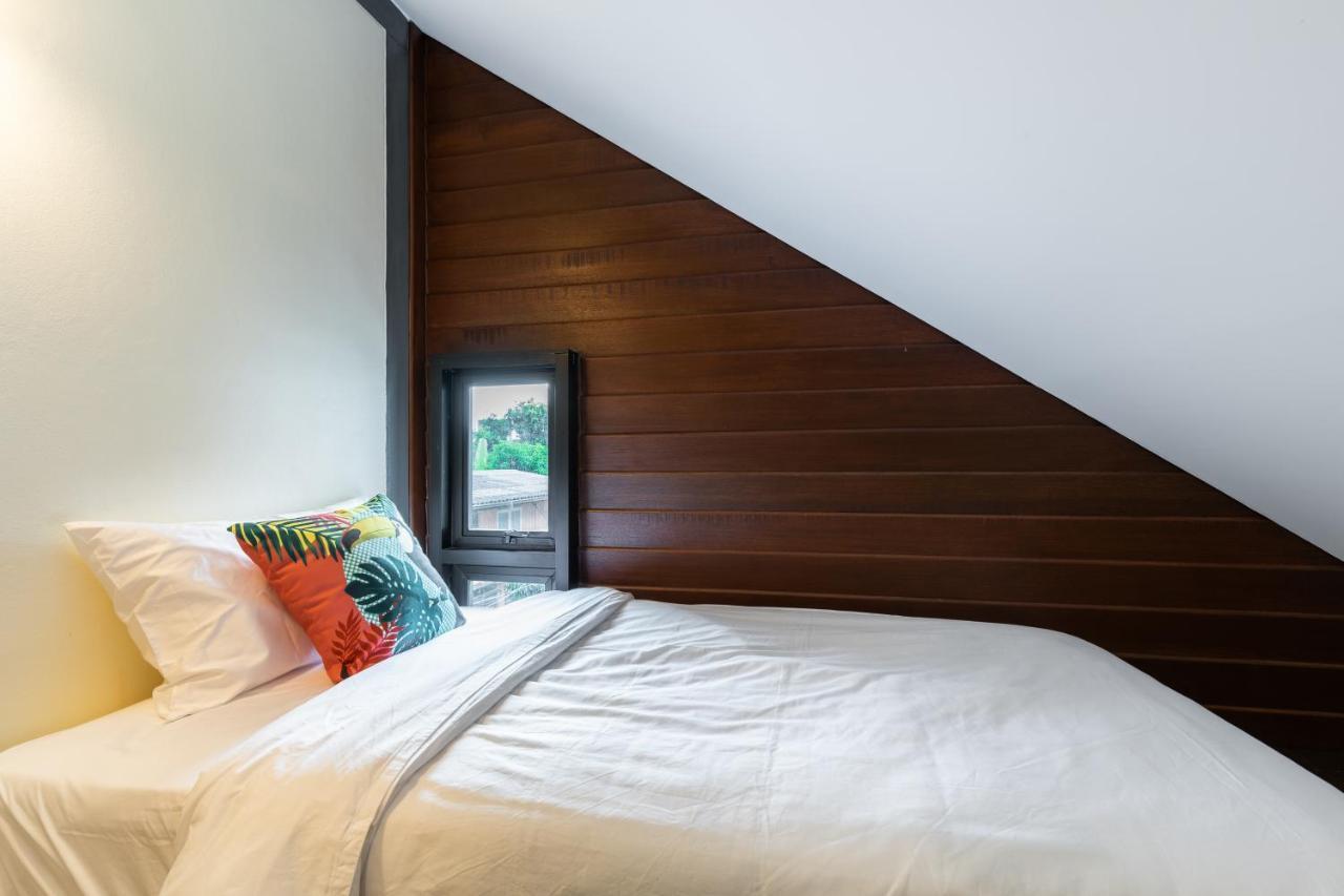 Baan Boon Bed and Breakfast Bangkok Exteriör bild