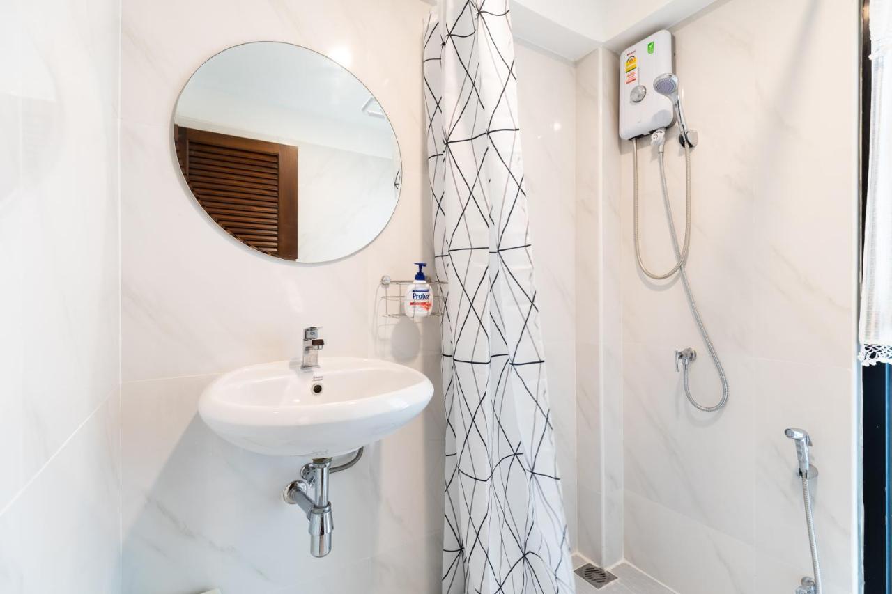 Baan Boon Bed and Breakfast Bangkok Exteriör bild